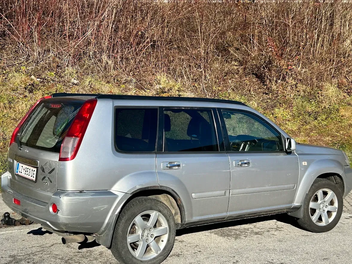 Nissan X-Trail 2006 photo 2