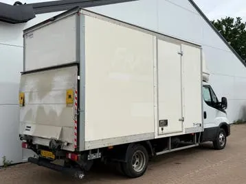 Iveco Daily 2023 photo 3