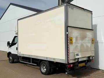 Iveco Daily 2023 photo 2