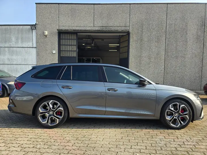 Skoda Octavia Rs 2023 photo 4