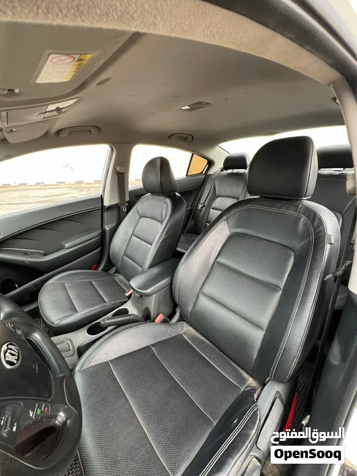 Kia K3 2014 photo 2