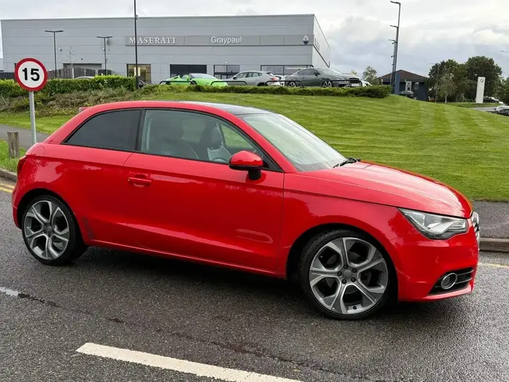 Audi A1 2011 photo 3