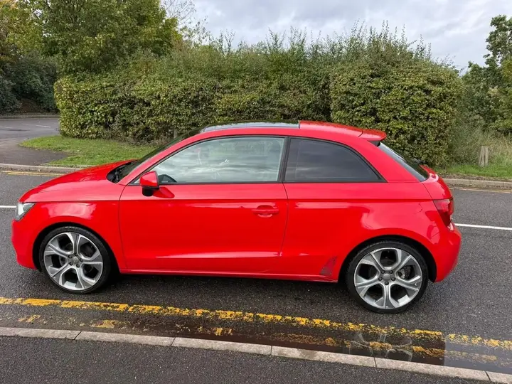 Audi A1 2011 photo 4