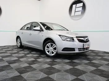 Holden Cruze 2009 photo 2