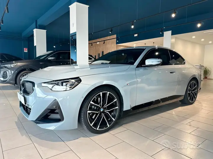 BMW 220I