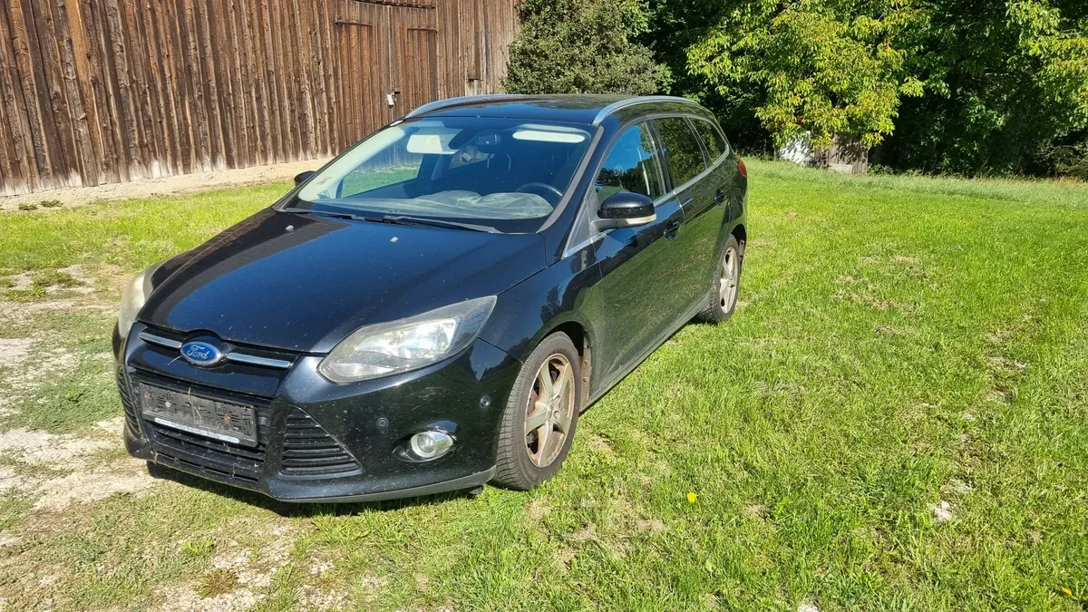Ford Focus 2011 photo 2