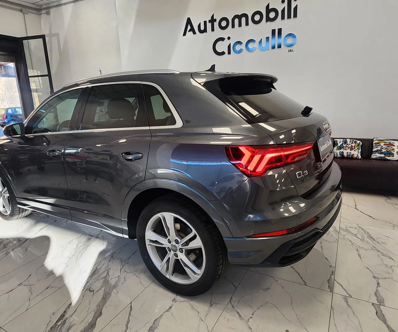 Audi Q3 2019 photo 5