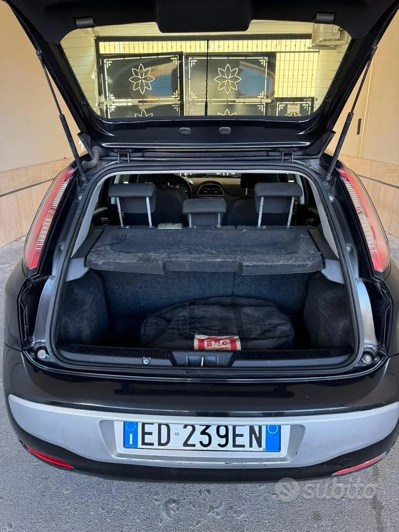 Fiat Punto 2010 photo 5