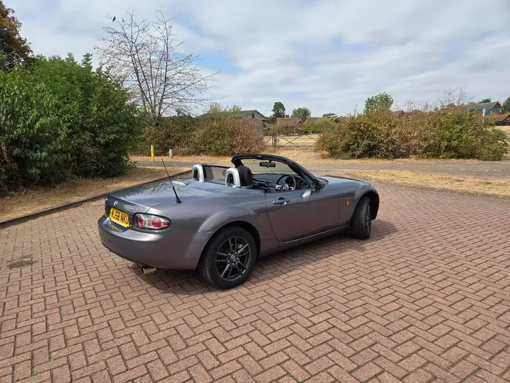Mazda Mx-5 2008 photo 2