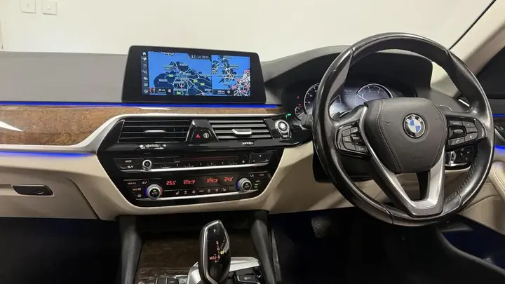 BMW 5 Series 2019 photo 2