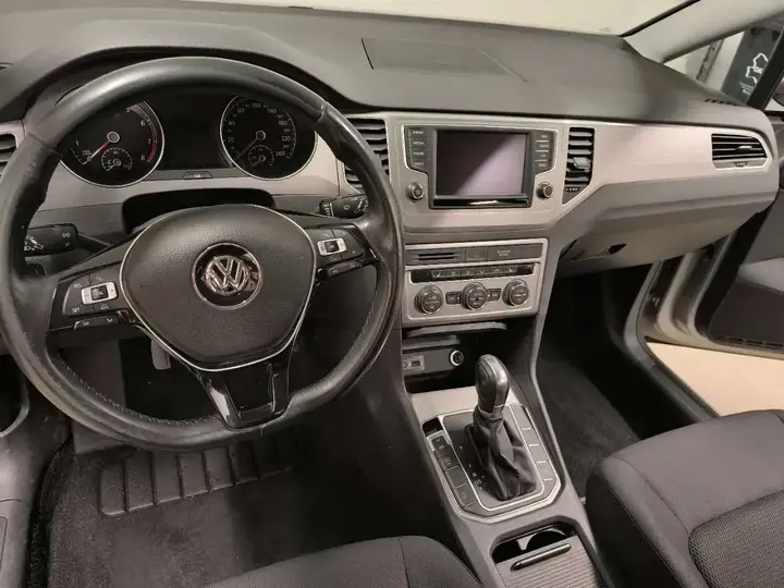 Volkswagen Golf 2016 photo 2