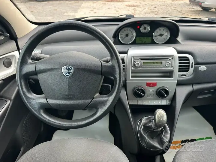 Lancia Ypsilon 2008 photo 4