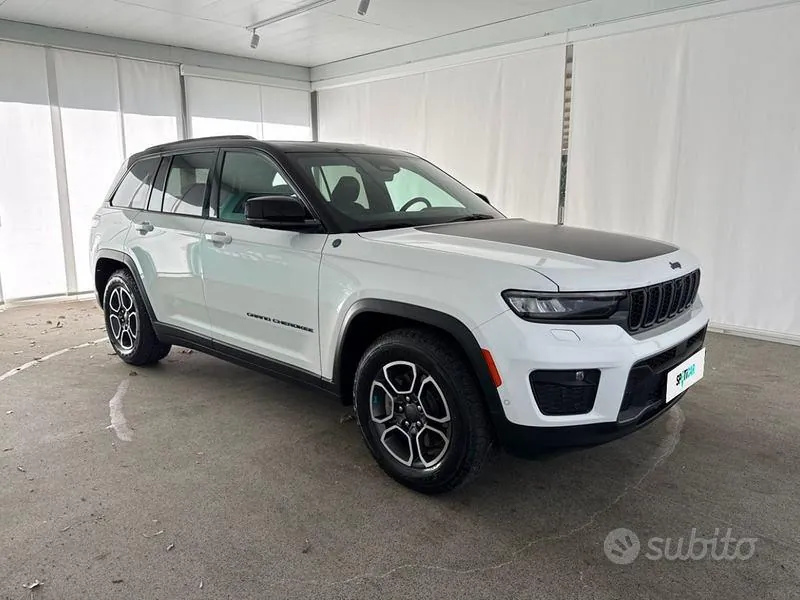 Jeep Grand Cherokee 2022 photo 3