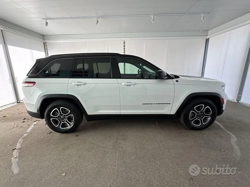 Jeep Grand Cherokee 2022 photo 4