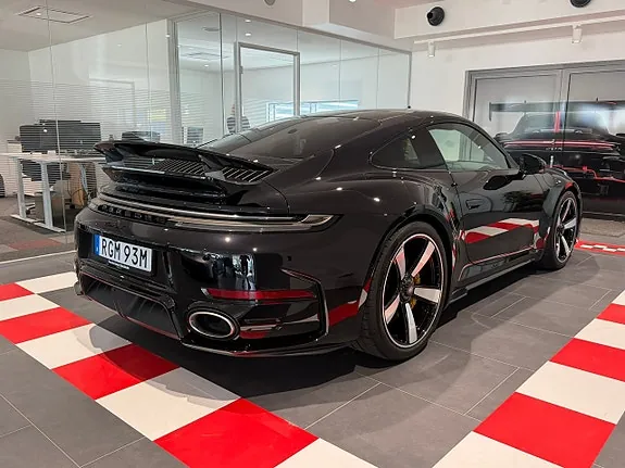 Porsche 911 Turbo S 2026 photo 3