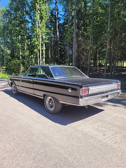 Plymouth Satellite