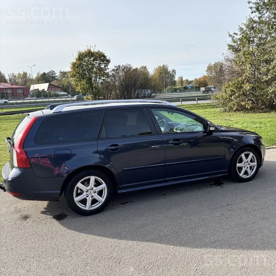 Volvo V50 2012 photo 3