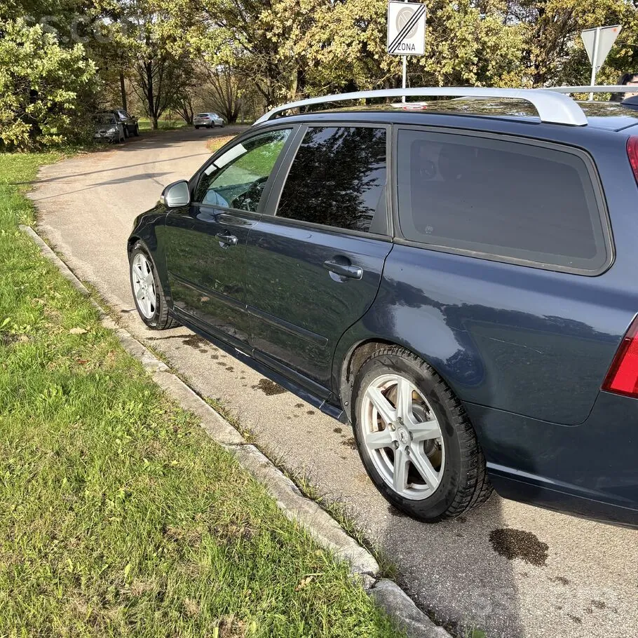 Volvo V50 2012 photo 4