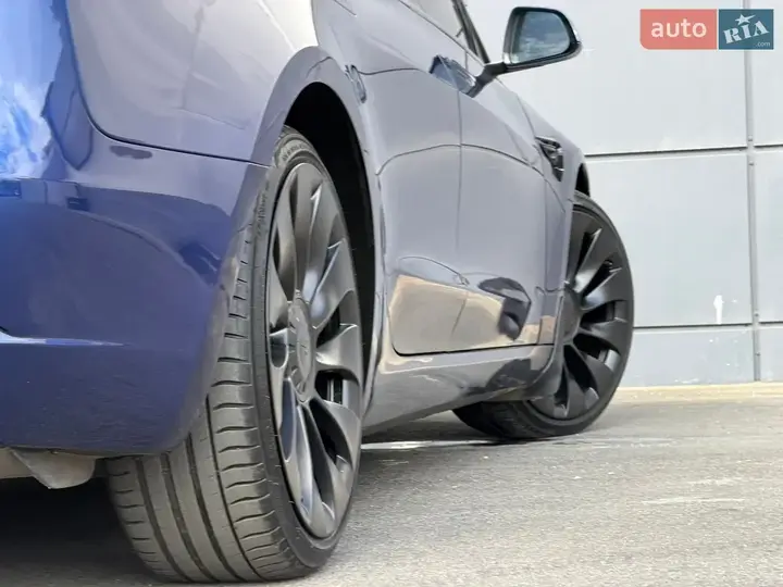 Tesla Model 3 2023 photo 5