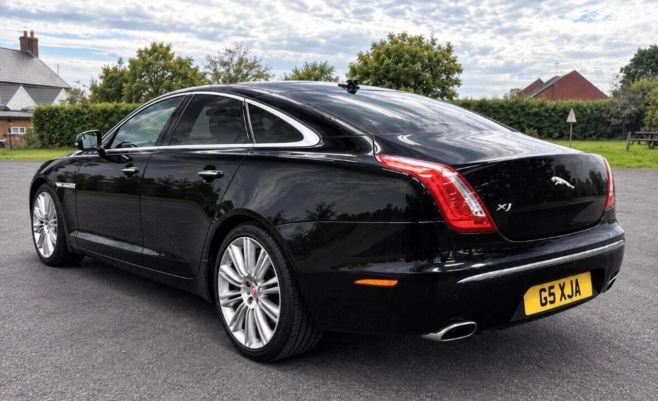 Jaguar Xj 2013 photo 3