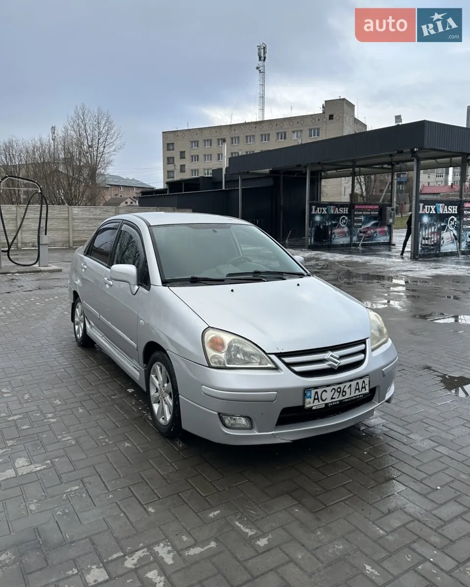 Suzuki Liana 2005 photo 2