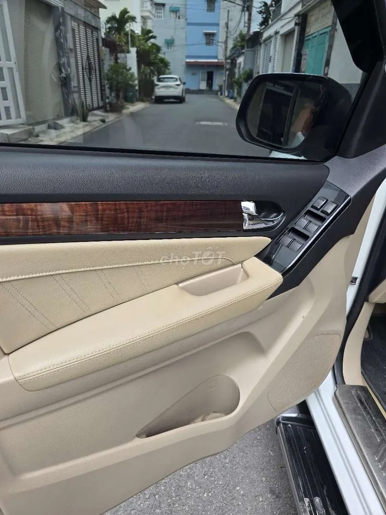 Isuzu Mu-X 2019 photo 4