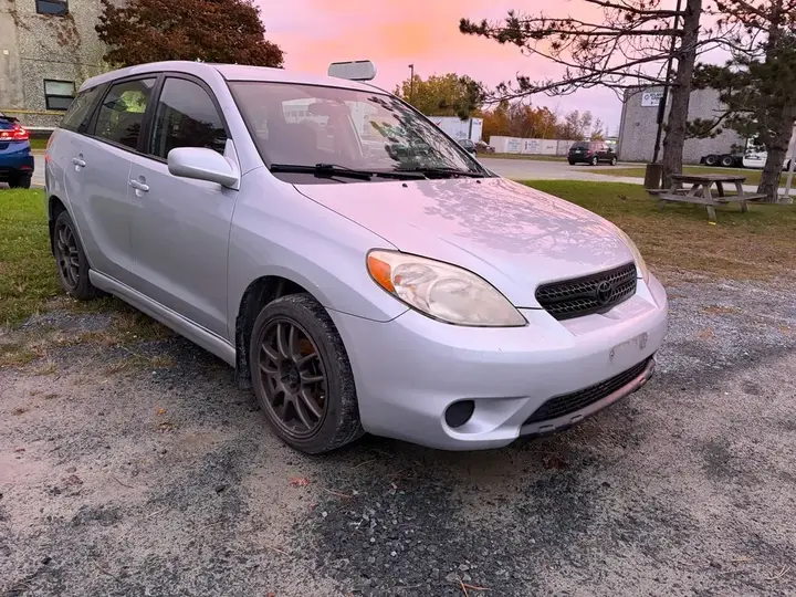 Toyota Matrix 2006 photo 2