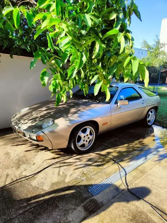 Porsche 928 1986 photo 3