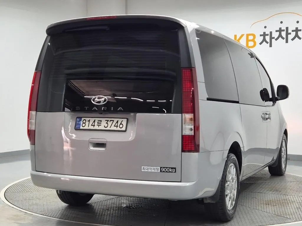 Hyundai Staria 2024 photo 3