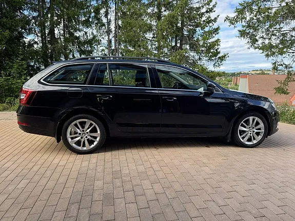 Skoda Octavia 2019 photo 2
