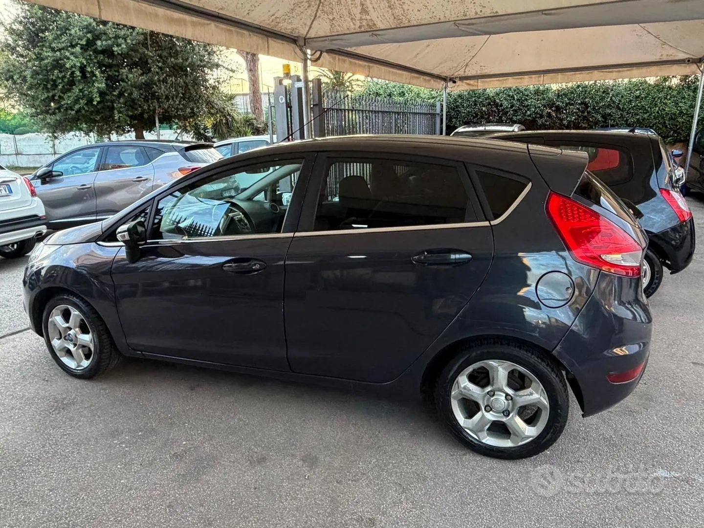 Ford Fiesta 2011 photo 4