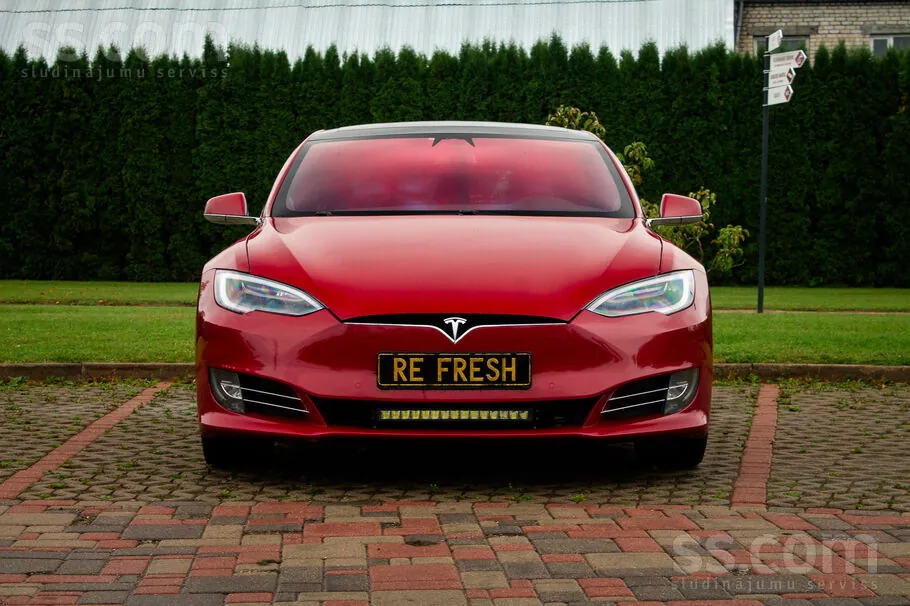 Tesla Model S 2017 photo 2