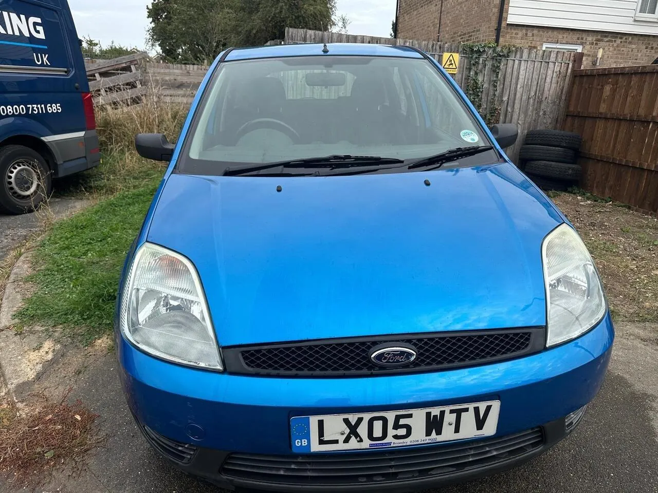 Ford Fiesta 2005 photo 2