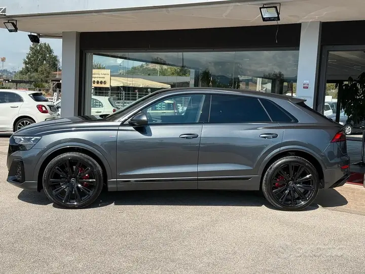 Audi Q8 2023 photo 3