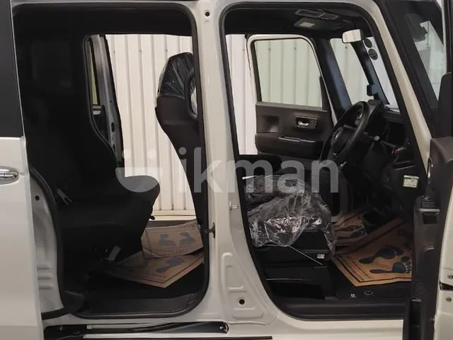 Honda N-Box 2023 photo 3