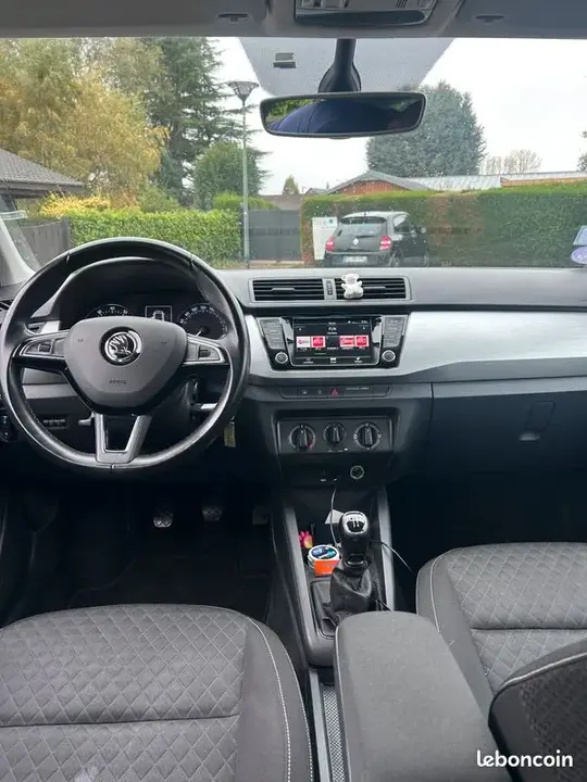 Skoda Fabia 2017 photo 3