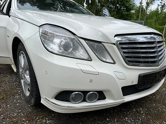 Mercedes-Benz E200 2010 photo 3