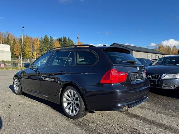 BMW 320D 2009 photo 3