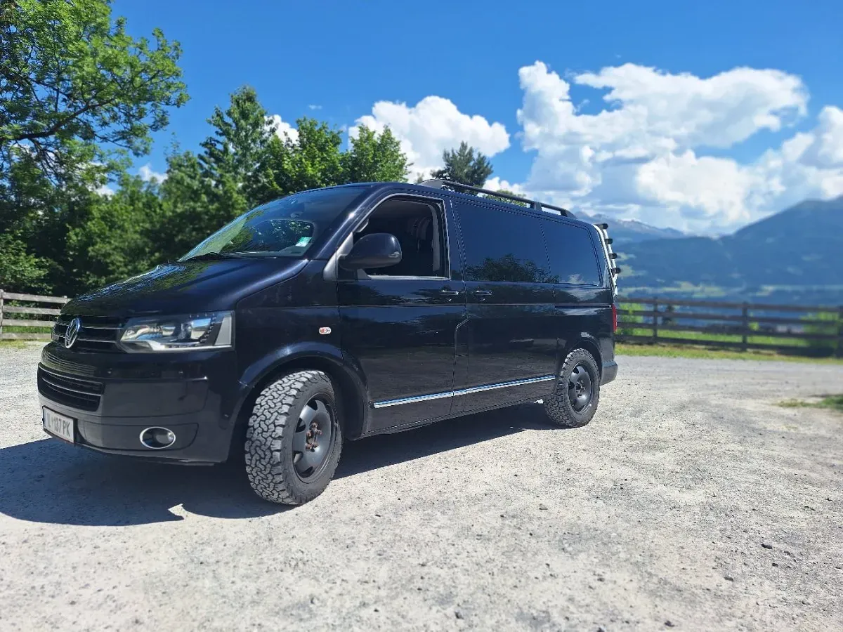 Volkswagen T5 2011 photo 2