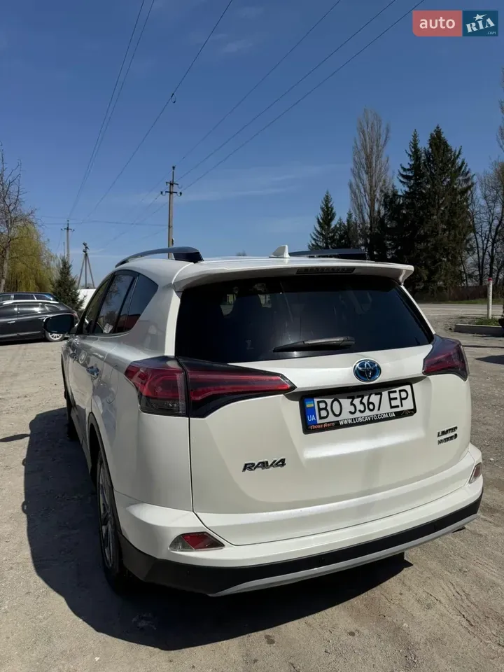 Toyota Rav4 2018 photo 4