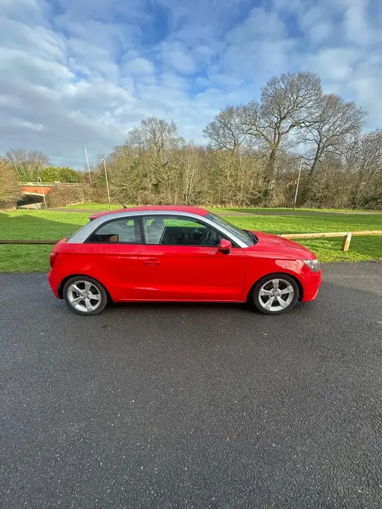 Audi A1 2011 photo 3