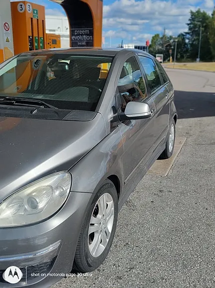 Mercedes-Benz B180 2009 photo 2
