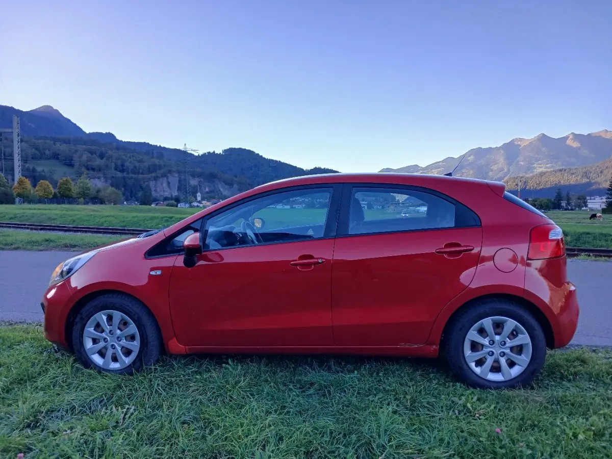 Kia Rio 2012 photo 2