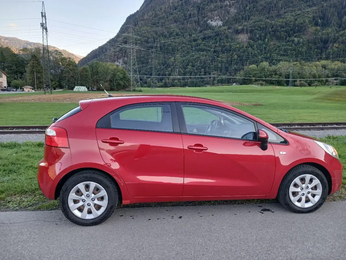 Kia Rio 2012 photo 3