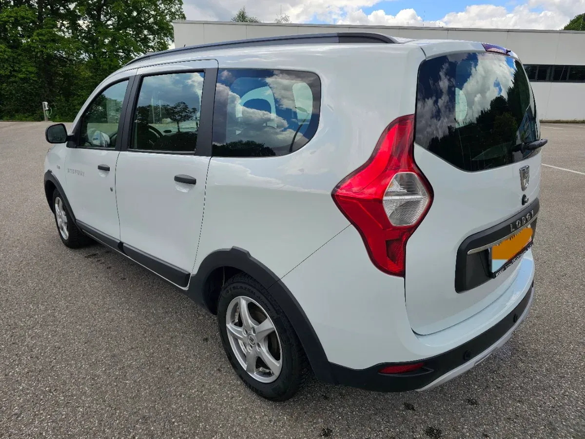 Dacia Lodgy 2021 photo 2