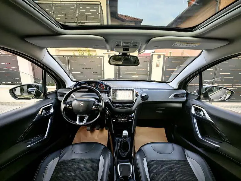 Peugeot 2008 2016 photo 2