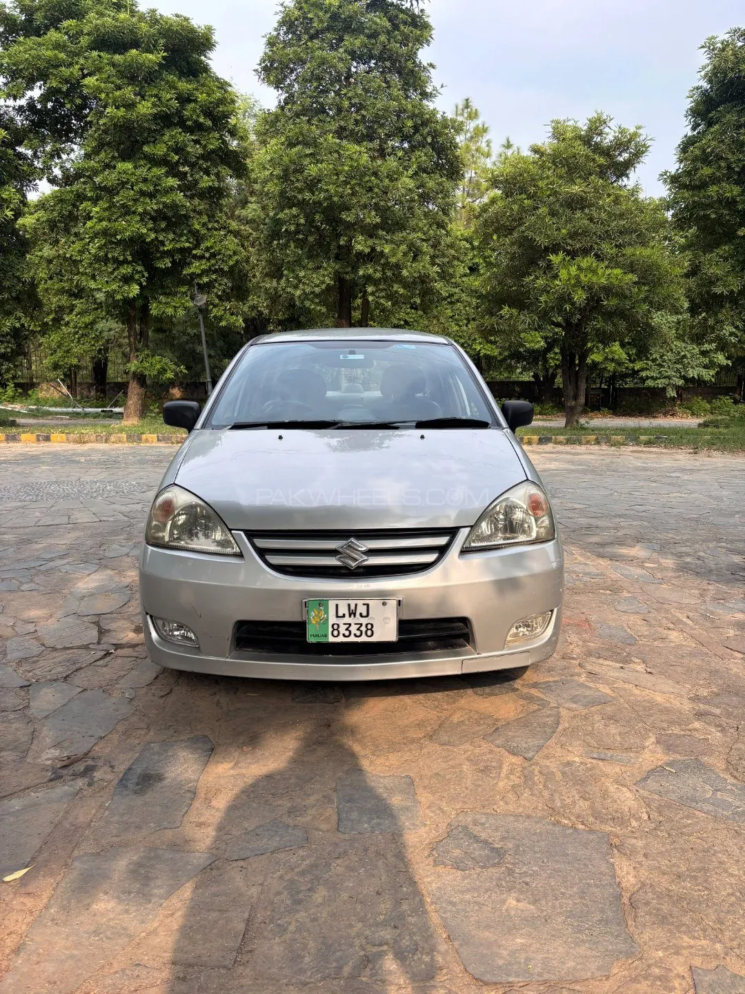 Suzuki Liana