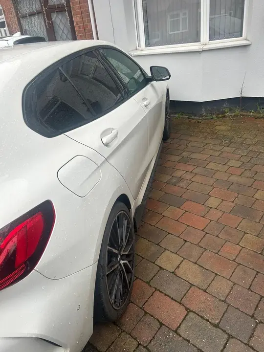 BMW 1 Series 2021 photo 2