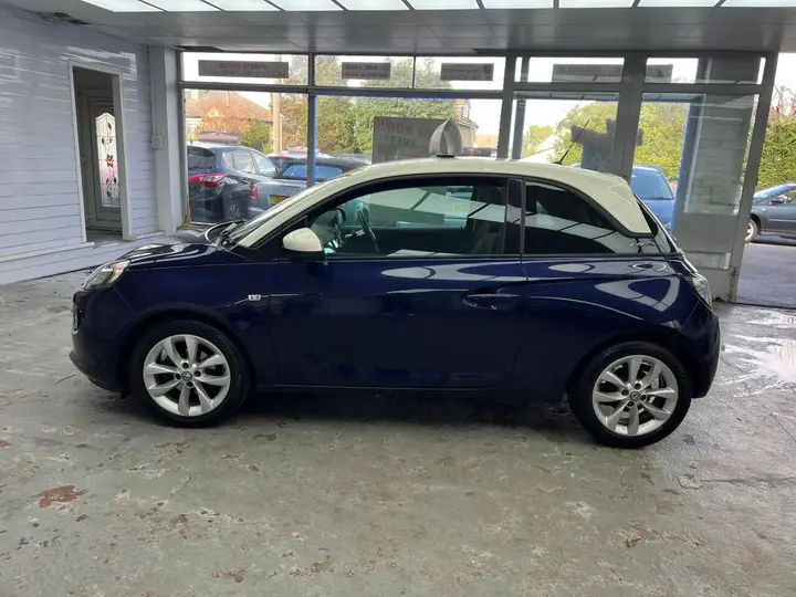 Vauxhall Adam 2013 photo 5