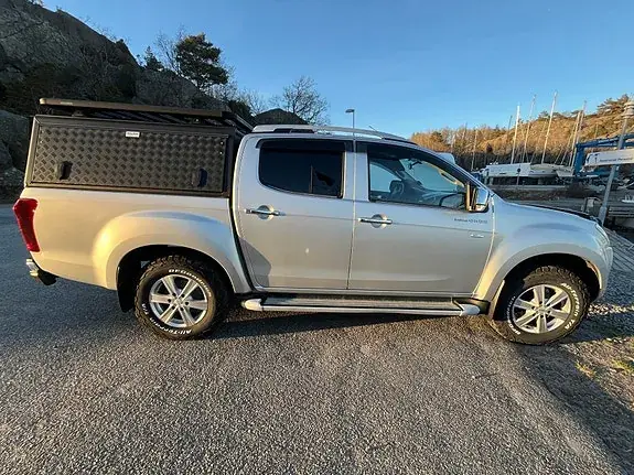 Isuzu D-Max 2015 photo 2